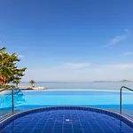 Le Meridien Lav Split