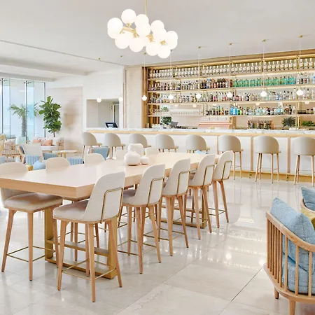 Le Meridien Lav Split