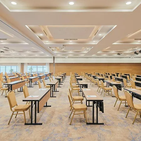 Le Meridien Lav Split Hotel 5*