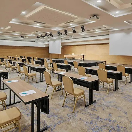 Le Meridien Lav Split 5* Podstrana