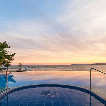 Le Meridien Lav Split 5*