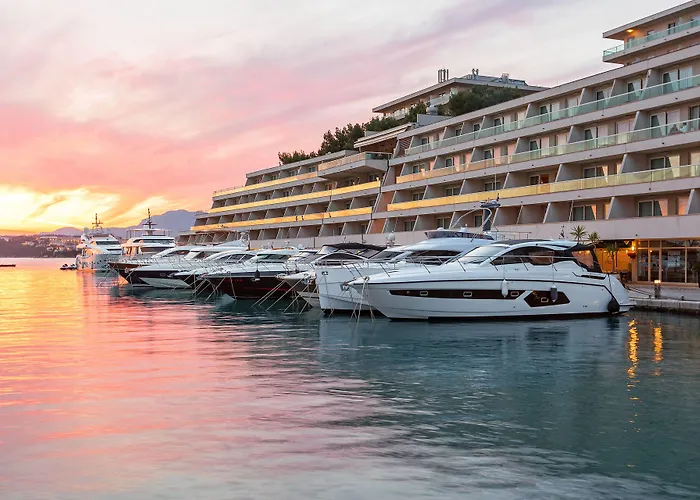 ル メリディアン ラヴ スプリト 5* ポドストラナ